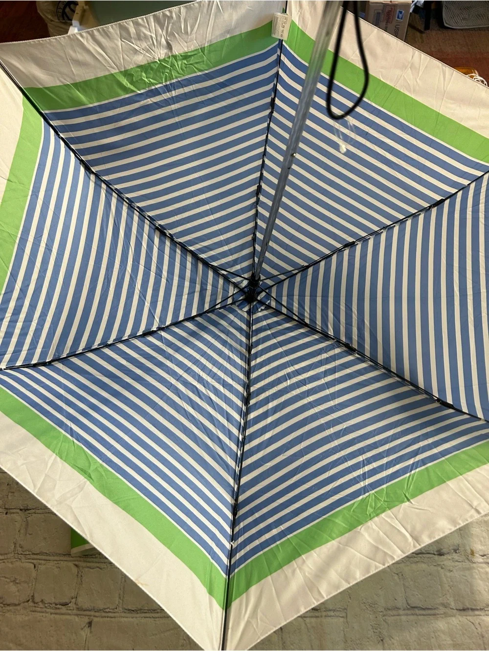 GAP COMPACT BLUE/GREEN/WHITE STRIPED FOLDING ATTACHED HANDLE WRIST UMBRELLA